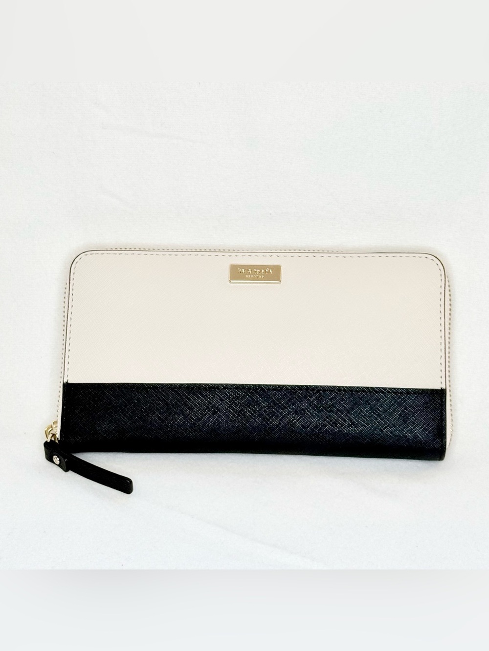 Kate Spade Two-Tone Cream and Black Zip Around Wallet
